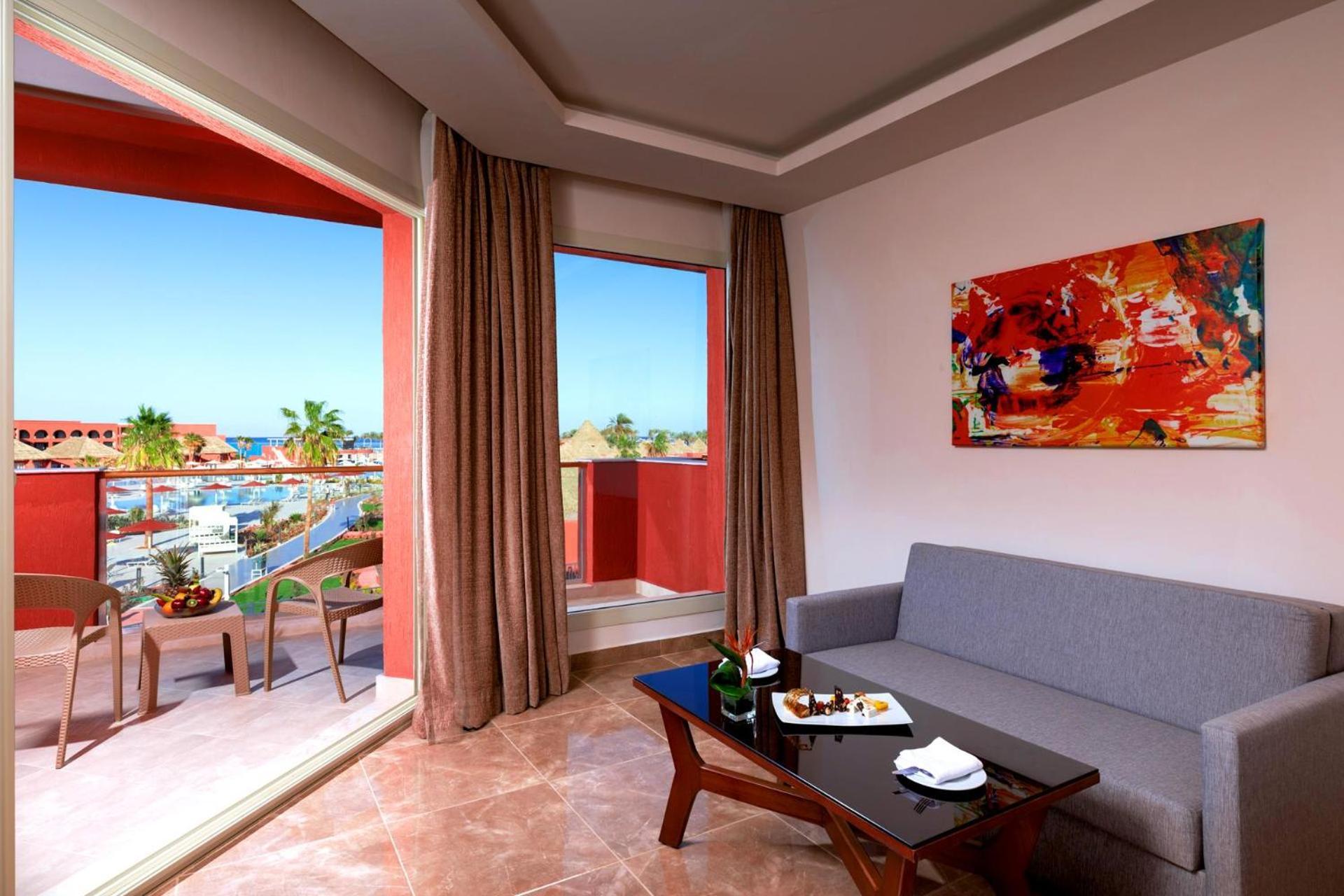 Pickalbatros Laguna Vista Aqua Park Šarm aš-Šajch Exteriér fotografie A balcony in a room at the resort